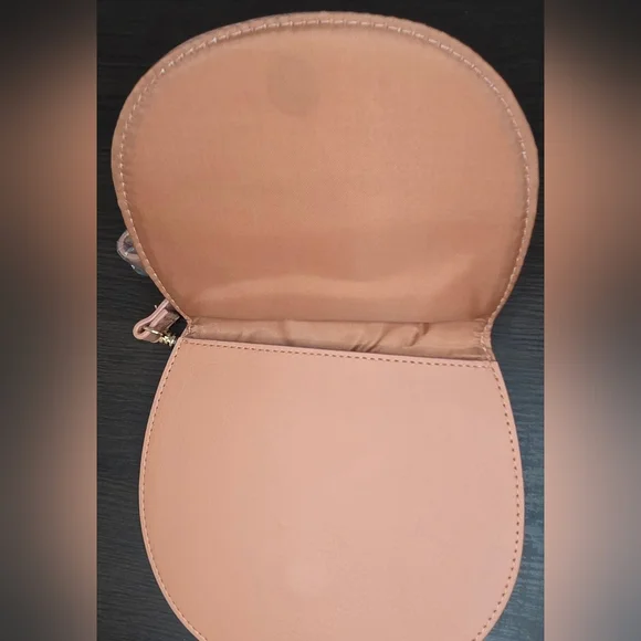 Laura Mercier Blush Pink Crossbody Bag Mini Saddle Pouch Gold Logo NWOT - Picture 4 of 4